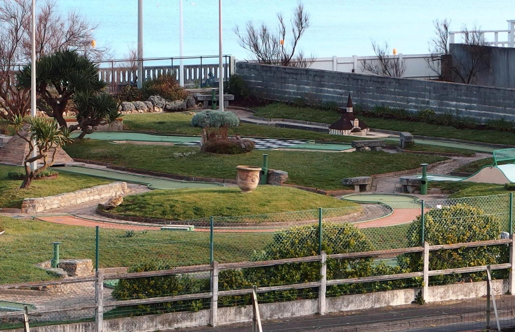 Apartment La Playa: Beachfront With Private Parking In Saint-laurent Cabourg